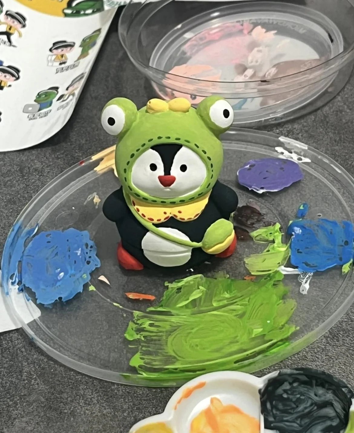 DJIWJDCDA 🎁Improve Hands-On Skills-DIY Graffiti  Plaster Bear