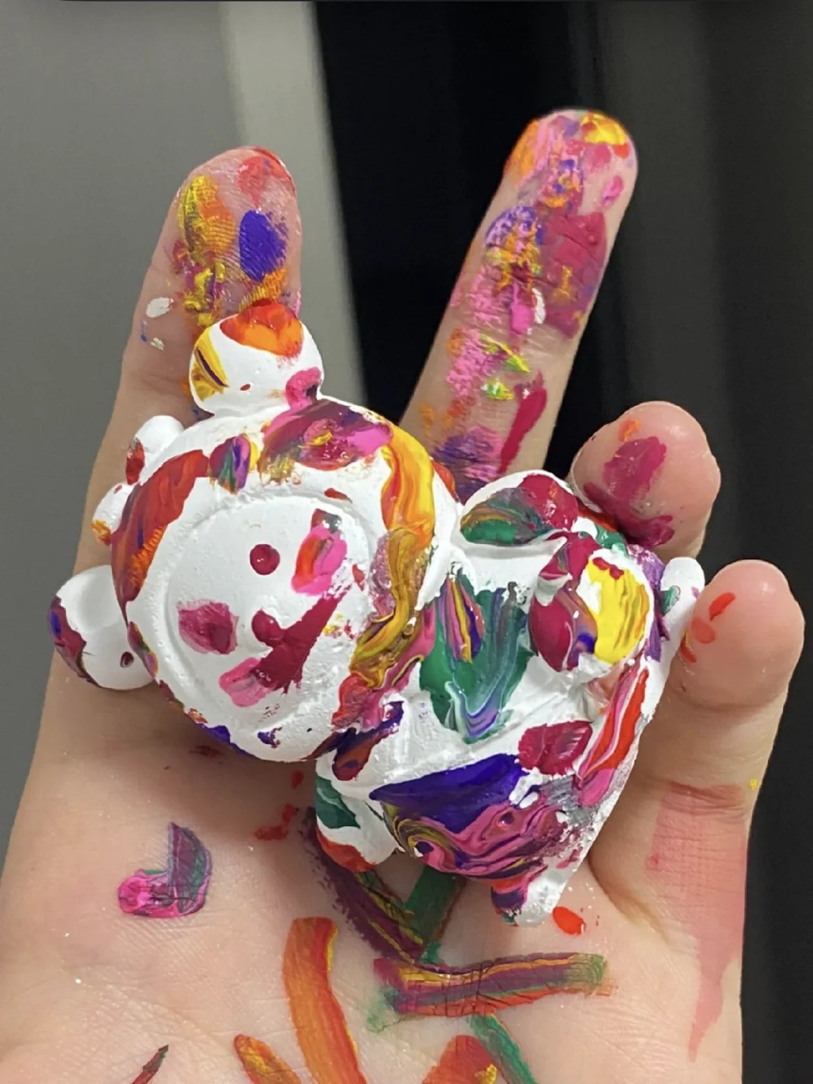 DJIWJDCDA 🎁Improve Hands-On Skills-DIY Graffiti  Plaster Bear